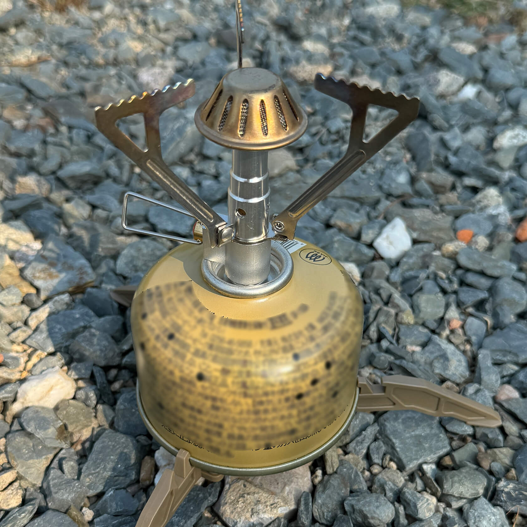 Portable Camping Stove Set – Stove, Igniter & Gas Canister Stand